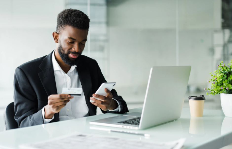 Best Online Banks That Pay Early [Get Your Paycheck Faster]